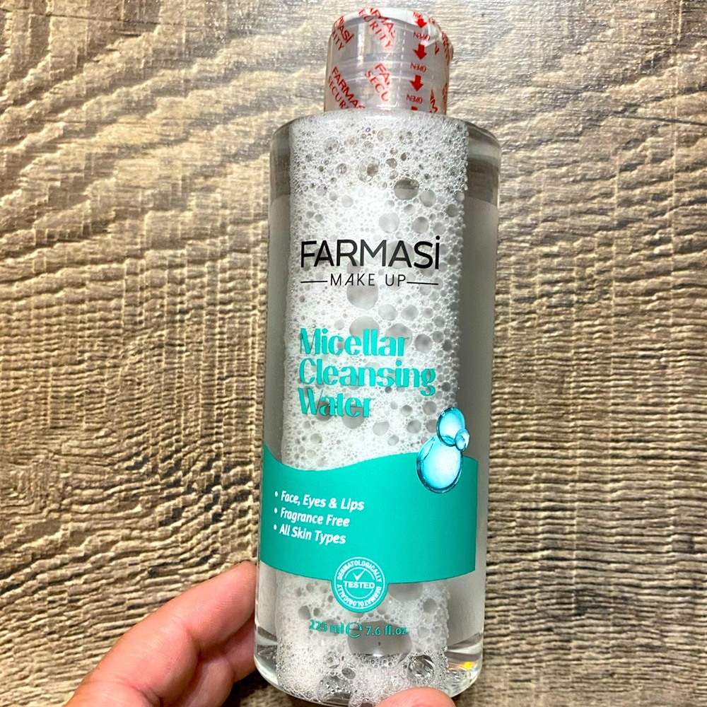 FARMASI MAKE UP Micellar Cleansing Water. Brand New